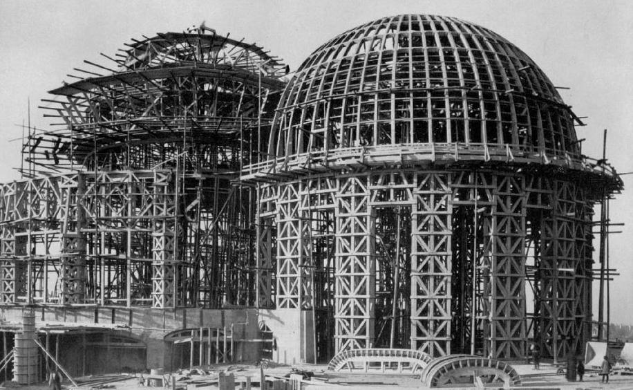 Erstes Goetheanum im Bau (1913)